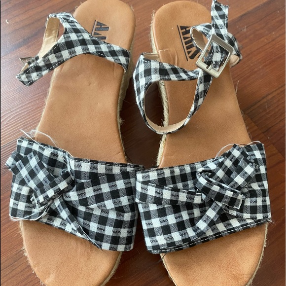 Boutique Platform Gingham Print Sandals Size 8 - Picture 1 of 6